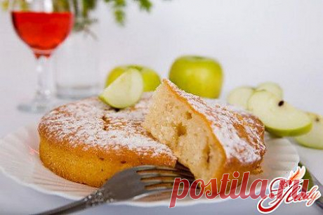 Сметанный пирог с яблоками: ингредиенты и несколько рецептов