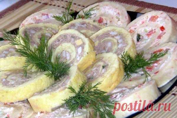 Два вида рулетов на закуску Очень вкусные рулеты – крабовый с огурцами и болгарским перцем и сырный, очень вкусная закусочка, которая подходит в любую пору и любое время. Рассмотрим ингредиенты: Содержание статьи1 Ингредиенты...