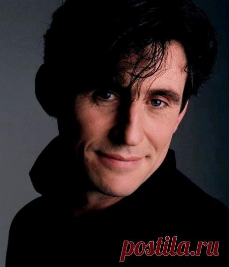 Гэбриел Бирн (Gabriel Byrne)
- 12 мая, 1950