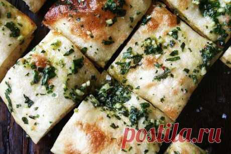 ХЛЕБ С ЧЕСНОКОМ И ЗЕЛЕНЬЮ