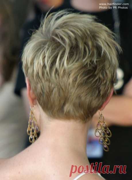 back view of short haircut | Coupe courte | Very Short Hairstyles, Short Haircuts and Haircuts