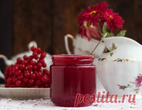 Осень в разгаре: лучшие рецепты заготовок и блюд из калины - Будет вкусно - 15 октября - 43810854297 - Медиаплатформа МирТесен Калина — уникальная ягода, которая созревает дважды. Формально она поспевает осенью, когда становится красной, но свой многогранный тонкий вкус получает только после первых заморозков. Идеальное время для сбора калины в средней полосе России — вторая половина октября. Иногда ягода может оставаться - 15 октября - 43810854297 - Медиаплатформа МирТесен