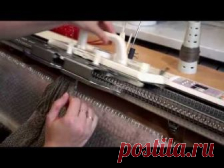 На открытые петли вяжется бахрома длинну ,конечно можно изменить , при желании