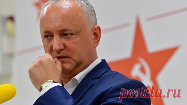 Додон объяснил, почему Санду уволила генпрокурора Стояногло