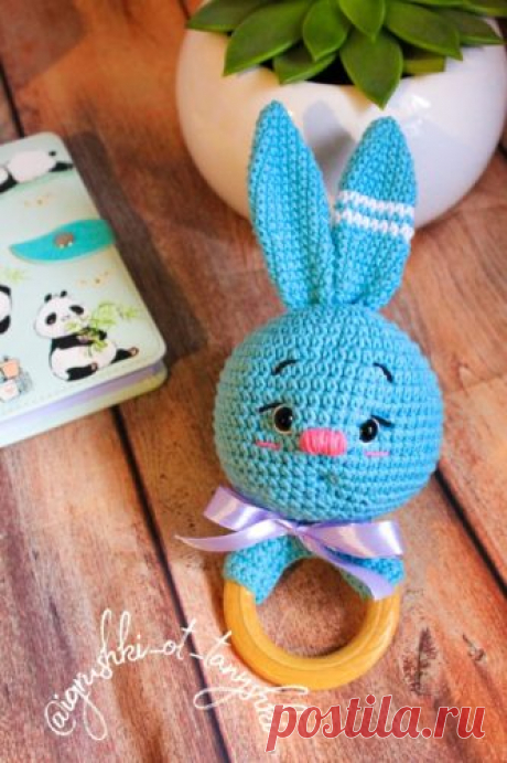 Погремушка крючком схема и описание : зайчик на кольце