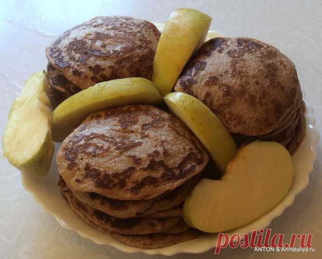 Яблочные оладьи.