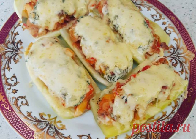 (1) Фаршированные кабачки с курицей - пошаговый рецепт с фото. Автор рецепта Лидия . - Cookpad