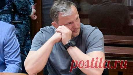 Суд по банкротству супруга Блиновской Алексея отложен. Суд по банкротству мужа блогера Елены Блиновской Алексея отложен до 17 октября для выяснения его местонахождения. Об этом сообщает РИА Новости. &quot;Ставится вопрос об отложении судебного заседания в целях запроса сведений у органов ...