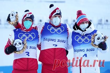 Тренер норвежских лыжников допустил тренировки в Сибири после Олимпиады. Тренер сборной Норвегии по лыжам Эйрик Носсум подвел итоги выступлений на Олимпиаде в Пекине. Носсум вспомнил, что его подкалывали российские коллеги. «Русские говорили, что мы не выдерживаем русскую зиму. Здесь были похожие холода», — отметил норвежец. «Что ж, придется ехать в Сибирь», — добавил специалист.