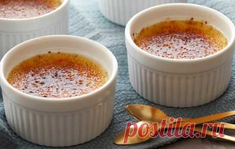 Яблочное крем-брюле - рецепт RussianFood Как приготовить: Яблочное крем-брюле. База рецептов первых и вторых блюд, напитков, закусок, десертов. Статьи, советы, кулинарные хитрости.