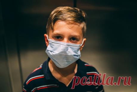 90% людей носят медицинскую маску неправильной стороной