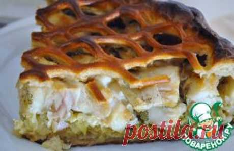 Пирог из ржаного теста с рыбой и капустой