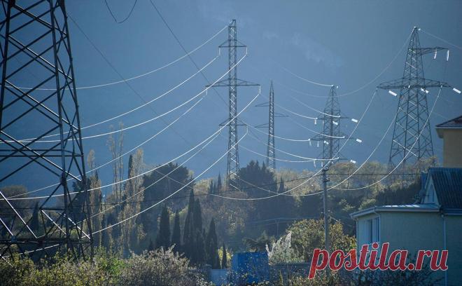 В Алуште без света остались почти 50 тыс. человек. Около 49 тыс. жителей Алушты остались без света после аварии на высоковольтных линиях, сообщил глава Крыма Сергей Аксенов в своем телеграм-канале.