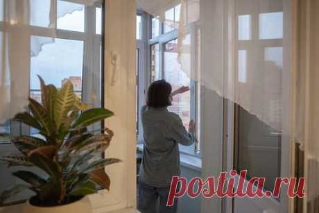 Россиянам начали отказывать в уже одобренной ипотеке. Почему так происходит?. Банки в России начали отказывать в выдаче ипотеки по одобренным ранее условиям из-за выросшей ключевой ставки Центробанка. В результате почти треть клиентов с одобренной ипотекой в августе-сентябре не смогли получить кредит. Помочь в таких ситуациях могло бы субсидирование процентной ставки, считают в Госдуме.