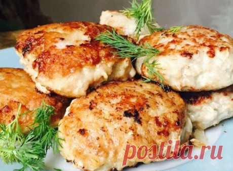 Беру скумбрию и готовлю потрясающие ленивые котлеты без мясорубки Вкусные, сочные и нежные котлетки из рыбы можно приготовить и без измельчительных приборов. Это очень просто!
1 свежая тушка скумбриияйцорепчатый лук (маленькая луковка)1 ст. л. крахмала0,5 ч. л....