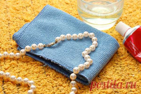 Как почистить жемчуг в домашних условиях, как ухаживать и хранить: очистка бусин в золоте, способы вернуть блеск, уход за речным и искусственным видами