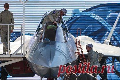 В России высказались о палубной версии Су-57. Российский истребитель пятого поколения Су-57 рассматривают в качестве палубного самолета для перспективных авианосцев, сообщил заместитель начальника Главного штаба Военно-морского флота России вице-адмирал Владимир Пепеляев. Палубная версия может появиться при наличии финансирования.