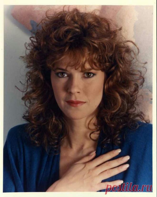 ДжоБет Уильямс, 6 декабря, 1948