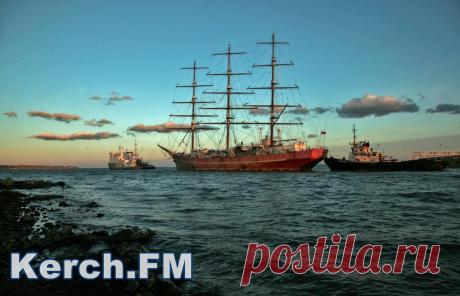 Керчане прощаются с легендарным парусником «Херсонес» » Керчь.ФМ - вся правда о Керчи, новости Керчи