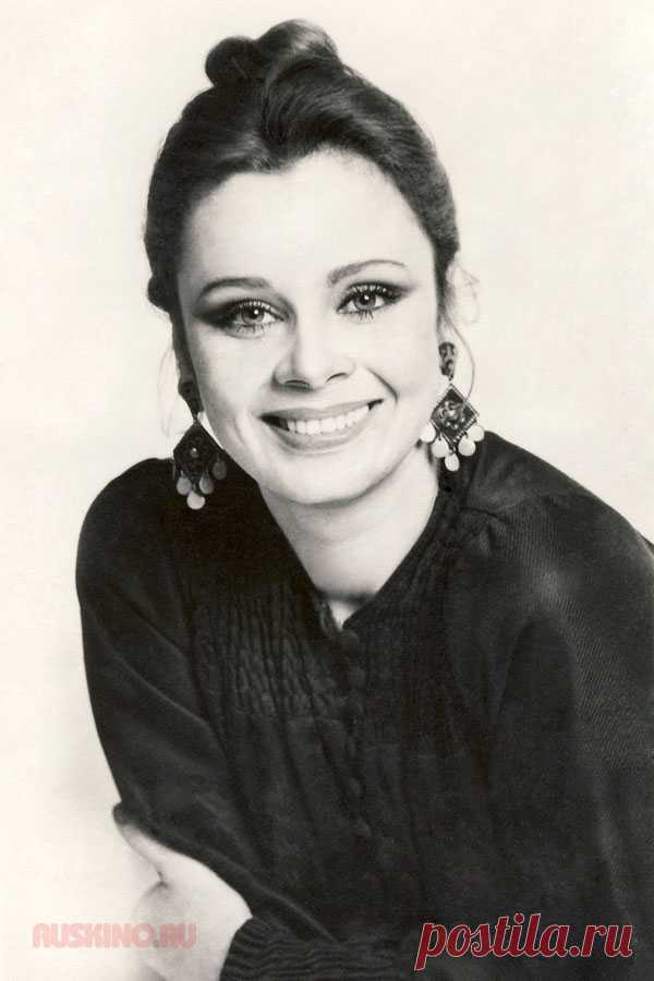 Любовь Полищук
- 21 мая, 1949 • 28 ноября 2006