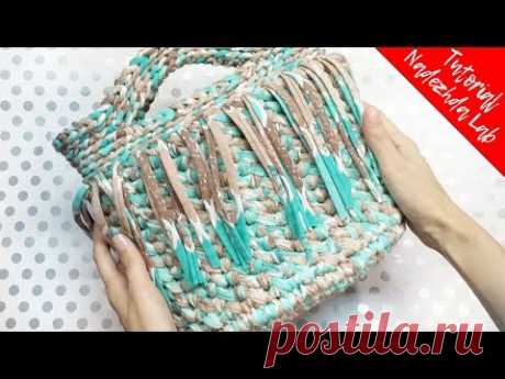 Сумка с бахромой из трикотажной пряжи крючком