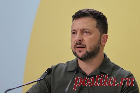 Зеленский обеспокоился снижением интереса к Украине. Президент Украины Владимир Зеленский обеспокоен, что интерес к украинскому конфликту снижается из-за ситуации на Ближнем Востоке. Его цитирует агентство Kyodo. «Все понимают, что забыли об Украине и переключились на ситуацию на Ближнем Востоке», — сказал политик. Он отметил, что Украина не согласна на мир.