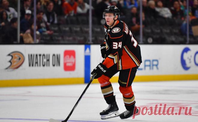 Российский новичок НХЛ оформил ассистентский хет-трик. Павел Минтюков впервые отметился тремя передачами. Он впервые в карьере набрал три очка в матче НХЛ. Всего на счету россиянина 23 очка (3 гола и 20 передач) в сезоне. Он входит в топ-10 лучших самых результативных новичков НХЛ