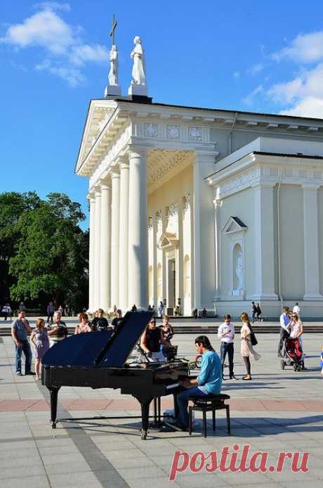 Vilnius, Lithuania  
от Gedsman  |  Pinterest • Всемирный каталог идей