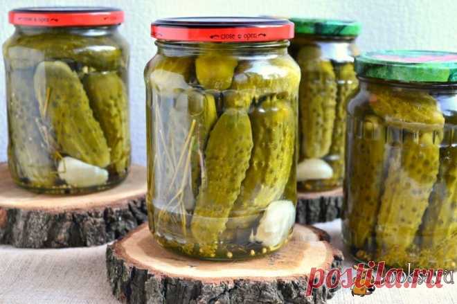 Маринованные корнишоны.