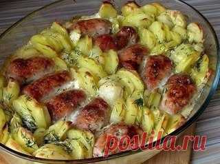 МЯСНЫЕ БЛЮДА К УЖИНУ: ТОП-6 СЫТНЫЙ РЕЦЕПТОВ 
Если устали от банальных рецептов 

1) Котлетки с картошкой в сметанно-томатном соусе

ИНГРЕДИЕНТЫ:
Фарш-400 гр.
Лук,чеснок,
Яйцо,
Булка(замочить в хол. молоке).
Мука-2 стол.л.(для панировки).

ПРИГОТОВЛЕНИЕ: 
Приготовить фарш(как на котлетки),разделить,каждый шарик запанировать в муке.Уложить в смаз. форму,а середину картофель. Запекать в разогр. духовке 15 минут,при 220*. Для соуса смешать 2 стол.л сметаны 1 стол.л кетчупа 0.5...