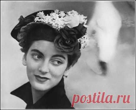 Carmen Dell' Orefice photo by Frances McLaughlin, Vogue, March 15m 1949