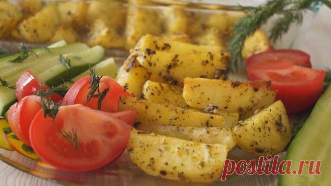 Картофель запеченный в духовке. Очень Вкусный Картофельный Гарнир! 
Картофель, запеченный в духовке. Картофель получается вкусный, ароматный, с хрустящей корочкой золотистый и аппетитный. Можно использовать в качестве гарнира к рыбе и к мясу или как самостоятельное б…
