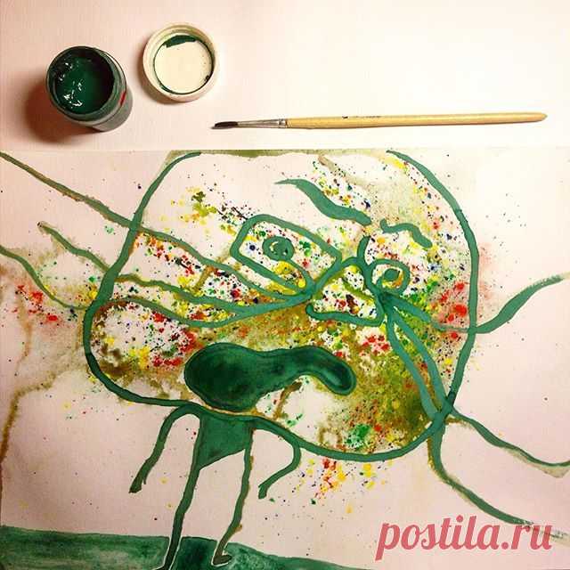 Для того, чтобы раскрыть в себе художественный талант, надо разрешить себе на каком-то этапе обучения рисовать некрасивые вещи. Цветочки, котики, облачка — все это прекрасно, но поисследовать себя, рисуя монстров и фриков — полезно и занятно. В общем, изначально это должно было быть дерево. Дерево не получилось. Зато, смотрите, какой большеголовый плакса в очках родился…