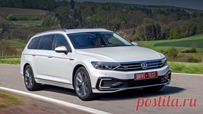 Находим GTE звездой обновлённого семейства Volkswagen Passat Обновлённый Passat представлен на тест-драйве сплошь универсалами. Хочешь — бери обычный Variant, хочешь — приподнятый Alltrack. А зачем, если российские