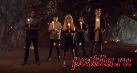 Шикарная рождественская песня Pentatonix. До мурашек! &nbsp;

Акапельное исполнение песен требует особых певческих талантов, чем и известная группа Pentatonix. У этих пятерых молодых людей вышло несколько клипов с подобным...