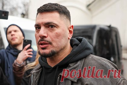 Счета популярного российского рэпера заморозили в его день рождения