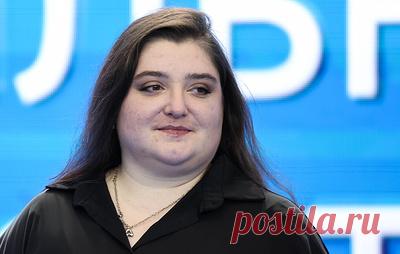 Олимпийская чемпионка Мустафина получила нейтральный статус FIG. В настоящее время она занимает пост старшего тренера женской юниорской сборной России