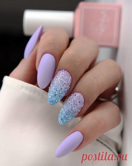 Маникюр небесно-голубого оттенка — радость для глаз ➡️Кликайте на фото, чтобы посмотреть