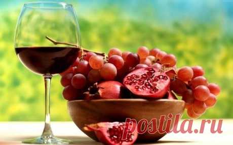 Как поднять гемоглобин без мяса Уровень гемоглобина можно поднять и с помощью следующих продуктов: отруби, пшеничная каша, абрикосы, курага, горький шоколад, зеленые яблоки, зерновой хлеб,красный вио