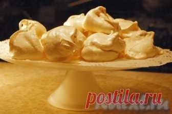 Как приготовить безе в домашних условиях - 6 пошаговых фото в рецепте Безе! Сразу представляется это белоснежное чудо, легкое и воздушное. Многим кажется, что приготовить безе в домашних условиях очень трудно. Я хочу вам показать, что это совсем не так. Главное - нужно соблюдать некоторые условия и тогда у вас обязательно получится это белоснежное лакомство. Очень ...