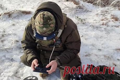 Тульский десантник уничтожил более 100 военных ВСУ с помощью FPV-дронов. Боец с позывным Король награжден Георгиевским крестом IV степени за выполнение боевой задачи на артемовском направлении.