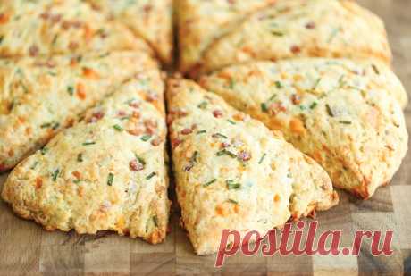 Никогда не позволяю своему ребенку покупать еду в ларьках, а на перекус в школу всегда готовлю ему сконы с ветчиной и сыром: простой и быстрый рецепт