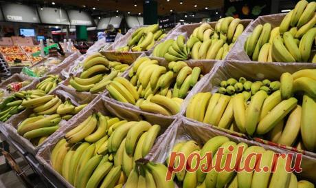 Сколько стоили бананы в СССР: как мы достали несколько килограммов за 50 рублей
Здравствуйте! Я снова рассказываю о Советском Союзе — о бытовых мелочах, из которых и состоит та жизнь, запомнившаяся как что-то светлое и доброе. Хотя иногда какие-то вещи, которые сейчас кажутся обычным делом, тогда были целым событием — например, бананы. Что такое были бананы в СССР Это был какой-то сказочный фрукт, который привозили из далеких стран, […]
Читай дальше на сайте. Жми подробнее ➡