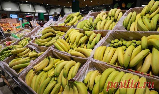 Сколько стоили бананы в СССР: как мы достали несколько килограммов за 50 рублей
Здравствуйте! Я снова рассказываю о Советском Союзе — о бытовых мелочах, из которых и состоит та жизнь, запомнившаяся как что-то светлое и доброе. Хотя иногда какие-то вещи, которые сейчас кажутся обычным делом, тогда были целым событием — например, бананы. Что такое были бананы в СССР Это был какой-то сказочный фрукт, который привозили из далеких стран, […]
Читай дальше на сайте. Жми подробнее ➡
