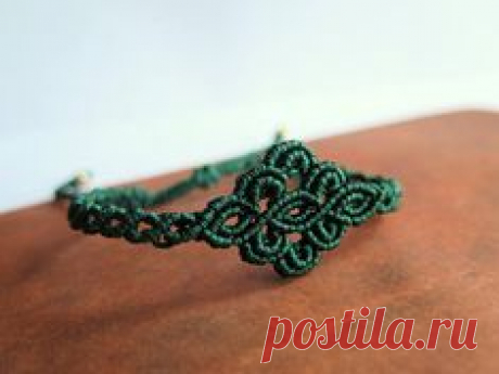 Micro-macramé elegant diamond-shaped bracelet delicate