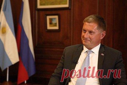 Посол в Аргентине прокомментировал победу противника сотрудничества с Россией. Россия рассчитывает, что новый президент Аргентины Хавьер Милей сохранит приверженность многополярности. Об этом заявил посол России в стране Дмитрий Феоктистов, комментируя победу Милея на выборах главы государства. По его словам, Москва рассчитывает на приумножение дружбы с Буэнос-Айресом.