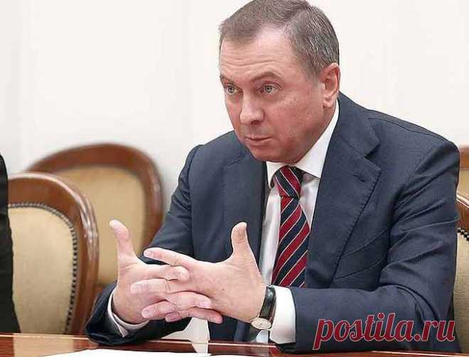 Жертвоприношение МИД Макея к дню рождения Лукашенко — Белрынок Известие о лишении МИД РБ аккредитации практически всех журналистов иностранных СМИ стоило ожидать после грозных упреков Лукашенко в адрес главы МИД накануне его переназначения. И вот, накануне дня рождения своего босса приказ был выполнен. И состоялось этакое жертвоприношение ради сокрытия событий происходящих в Беларуси. А перед этим резонансным решением, верный Макей пообщался с главами дипмиссий