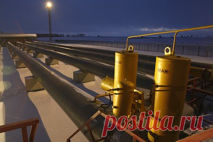 Политолог рассказал о рычагах давления России на США. Главными рычагами давления России на США являются нефть, цены на газ и продажа оружия третьим странам, увеличение военного присутствия и наличие важных для Вашингтона заключенных. Об этом заявил кандидат политических наук, декан факультета государственного управления университета «Синергия» Сергей Комаров.