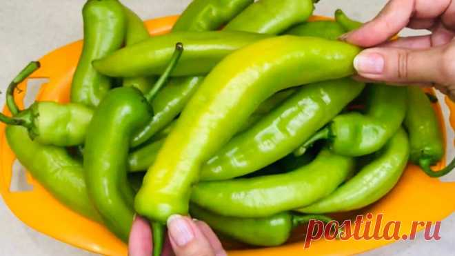 Любимое лакомство мужа. Квашеный острый перец на зиму. ЦИЦАК.
Для любителей остренького этот рецепт находка. Такой перец отлично дополнит, практически, любое блюдо из мяса или рыбы. Очень вкусно с шашлыком или пловом. Аромат, который источает эта заготовка, сводит с ума и вызывает зверский аппетит. Для традиционного варианта заготовки ипользуется перец сорта «Цицак», который растет в южных регионах. Но, если в наличии нет такого перца, […]
Читай дальше на сайте. Жми подробнее ➡