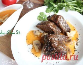 Говядина с соусом эспаньоль. Ингредиенты: говяжья шейка, шампиньоны свежие, лук репчатый Это мясо получается очень нежным, обладает различными оттенками вкуса и невероятным ароматом, соус эспаньоль придает ощущение завершенности готовому блюду. Эспаньоль (фр. la sauce espagnole) – классический коричневый соус, который используют преимущественно в рецептах французской кухни, я его дополнила пред подачей хрустящими шампиньонами. Откровенно говоря, я пожалела, что не взяла ку...
